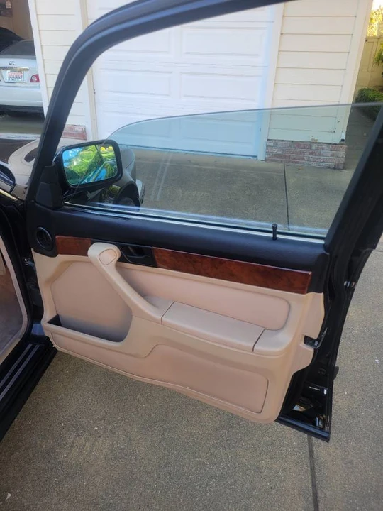 1990 BMW E32 7 Series - Image 9 of 14