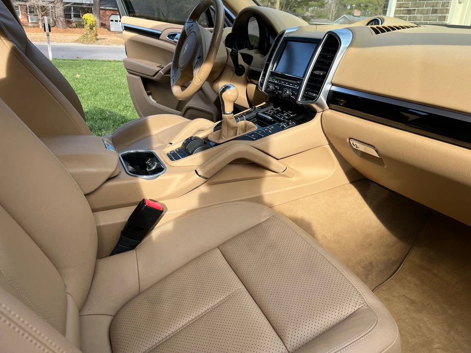 2014 Porsche 958 Cayenne - Image 7 of 10