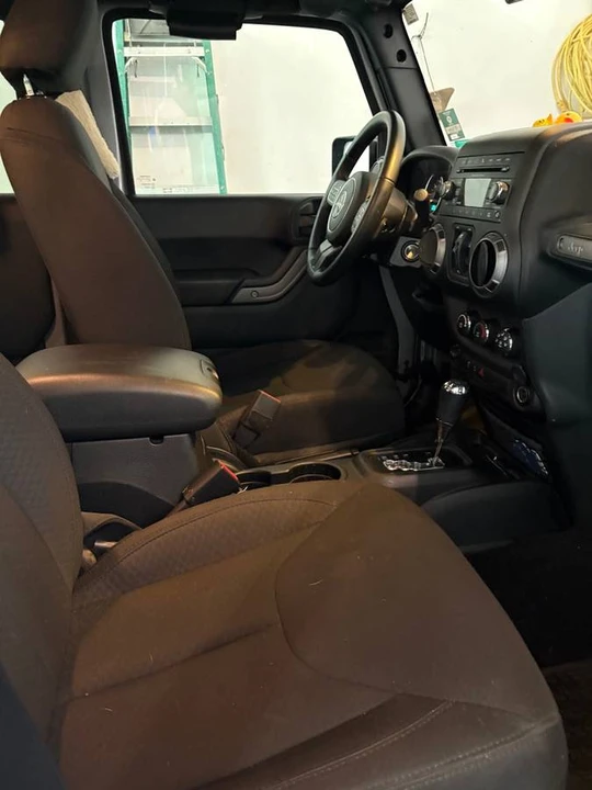 2017 Jeep - Image 7 of 19