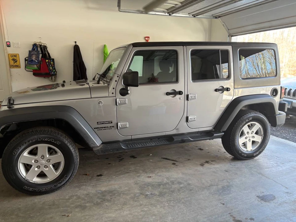 2017 Jeep - Image 19 of 19