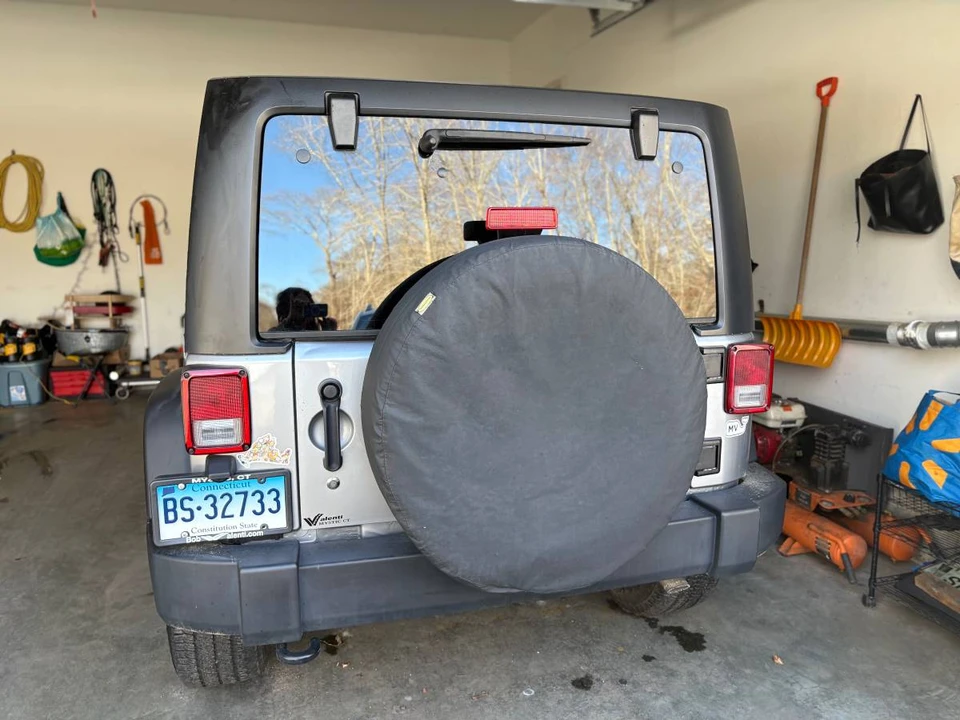 2017 Jeep - Image 16 of 19