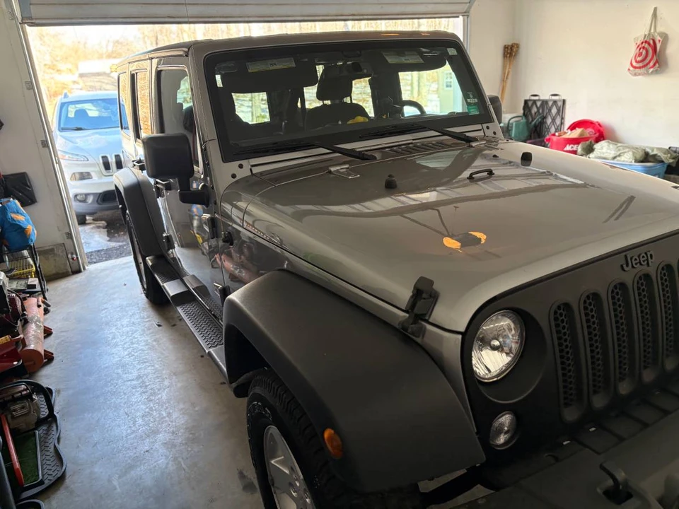 2017 Jeep - Image 17 of 19