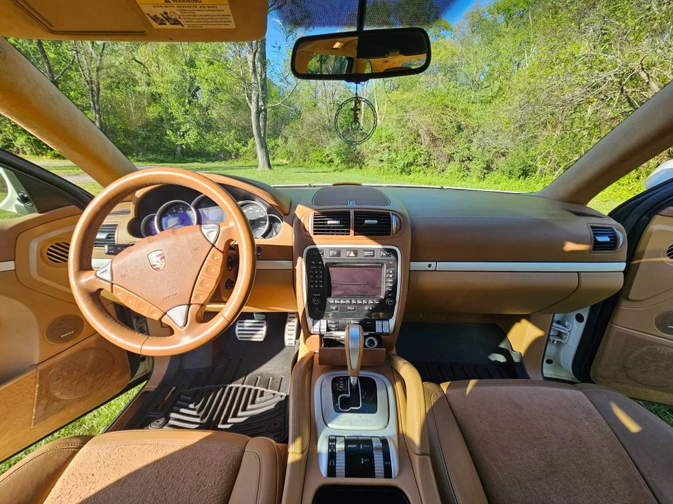 2008 Porsche 955/957 Cayenne GTS - Image 2 of 24