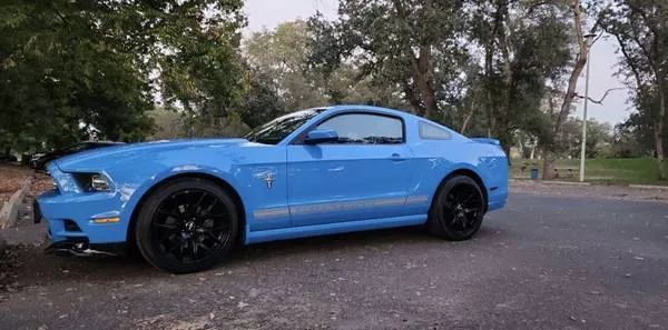 2013 Ford Mustang V6 Premium