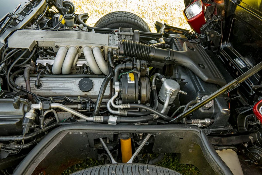 1986 Chevrolet Corvette C4 - Image 18 of 19