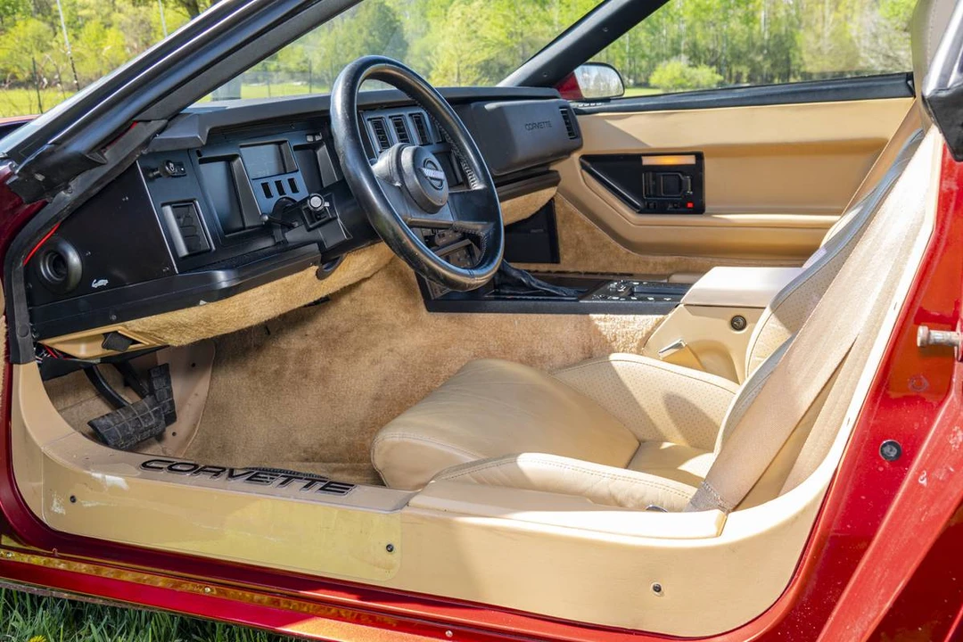 1986 Chevrolet Corvette C4 - Image 7 of 19