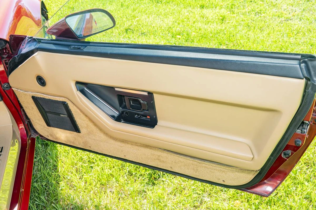 1986 Chevrolet Corvette C4 - Image 10 of 19
