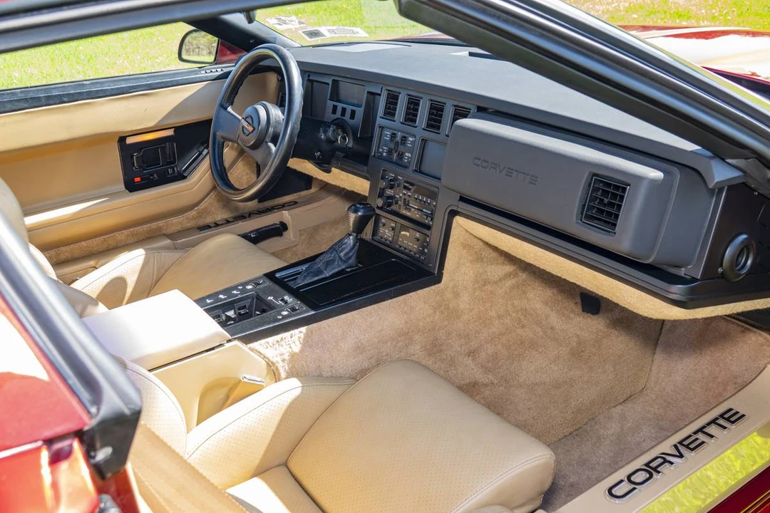 1986 Chevrolet Corvette C4 - Image 9 of 19