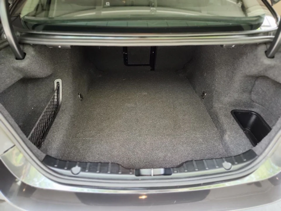 2012 BMW F10 5 Series Sedan - Image 23 of 28