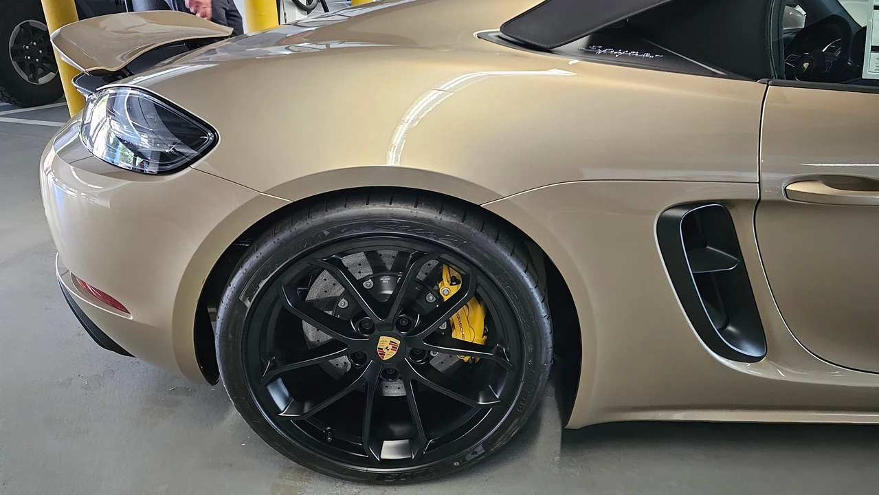 2024 Porsche 718 Boxster Spyder - Image 4 of 9