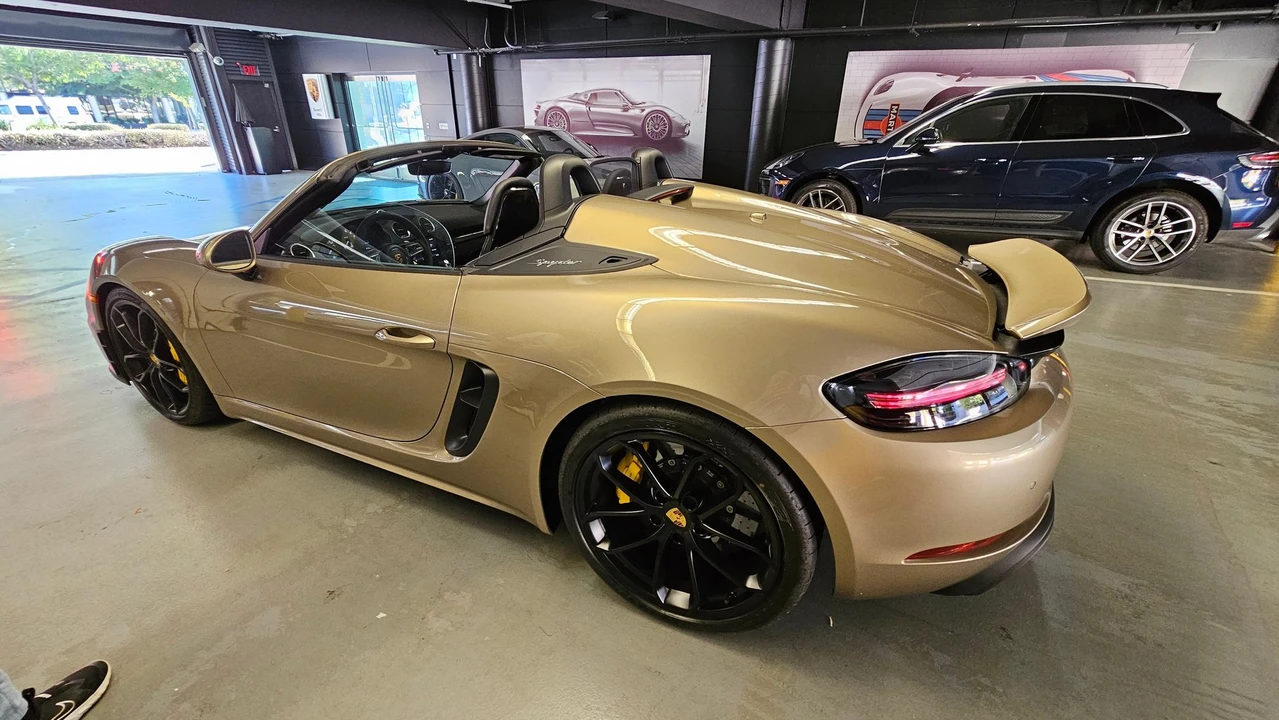 2024 Porsche 718 Boxster Spyder - Image 6 of 9