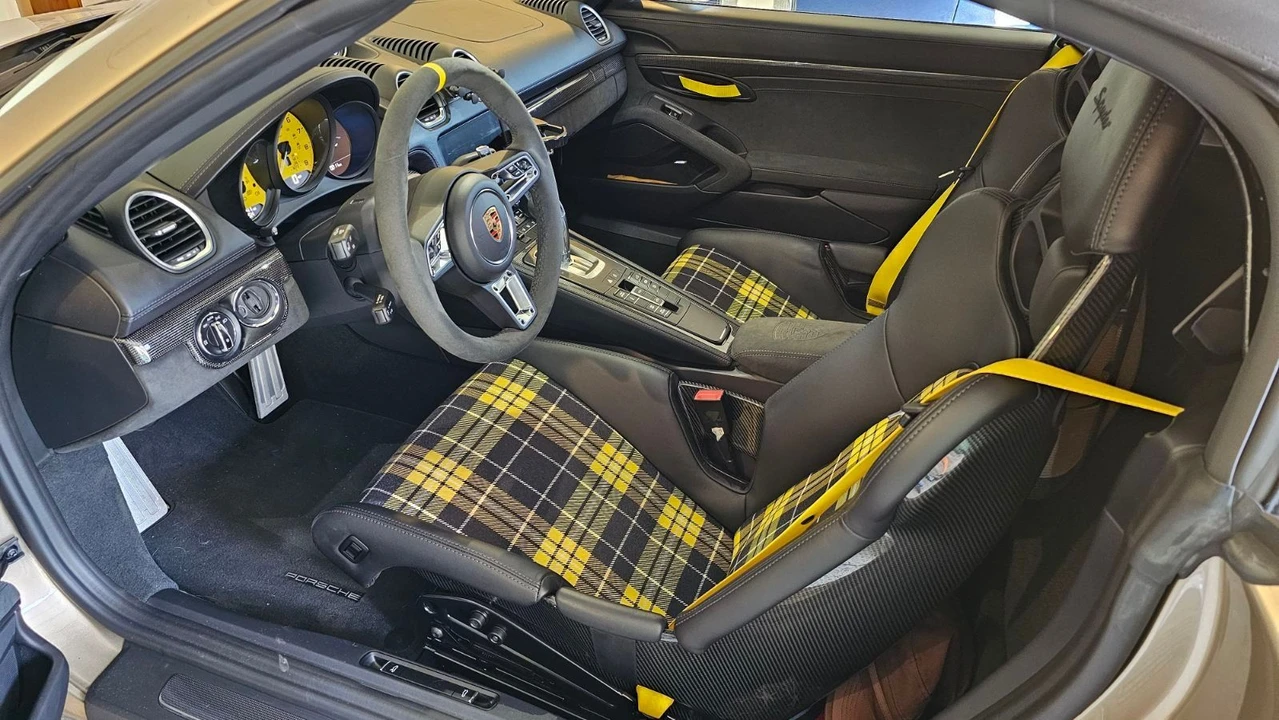 2024 Porsche 718 Boxster Spyder - Image 8 of 9