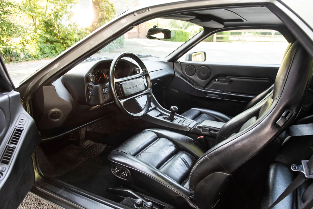1988 Porsche 928 S4 - Image 6 of 13