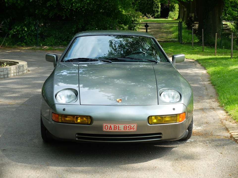 1988 Porsche 928 S4 - Image 11 of 18