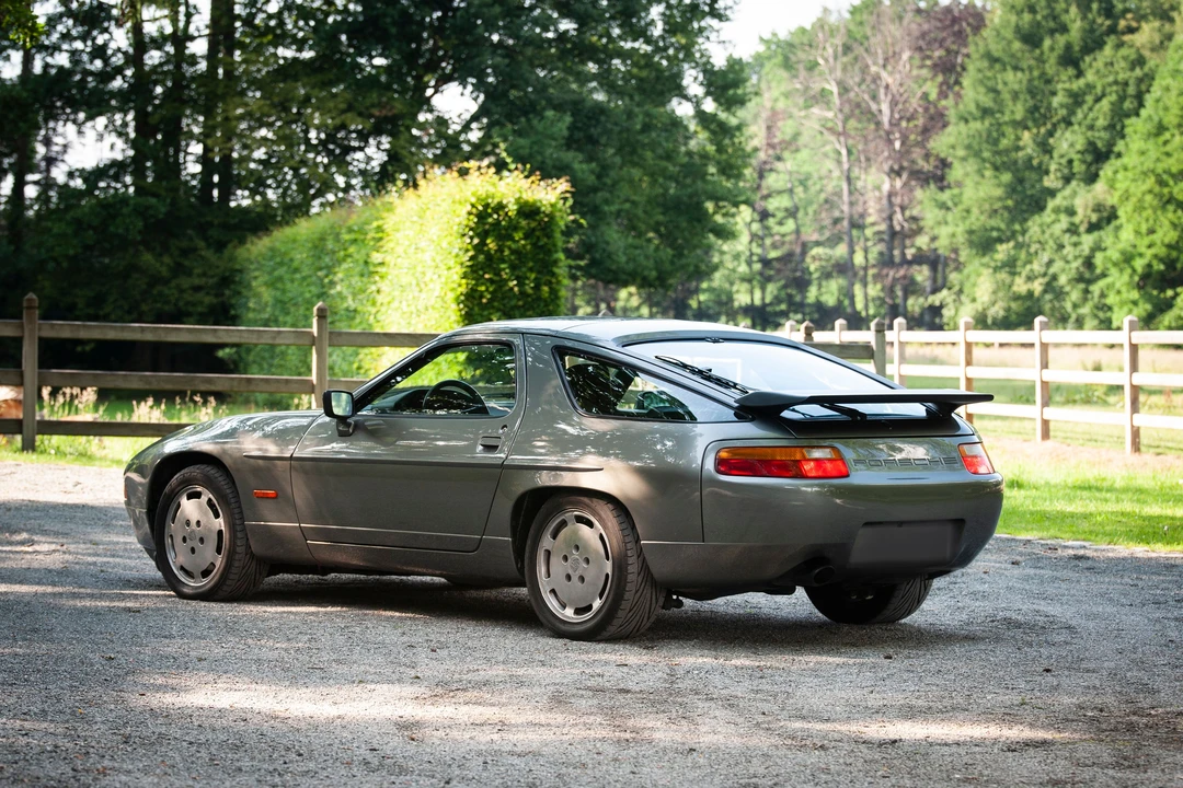 1988 Porsche 928 S4 - Image 2 of 13