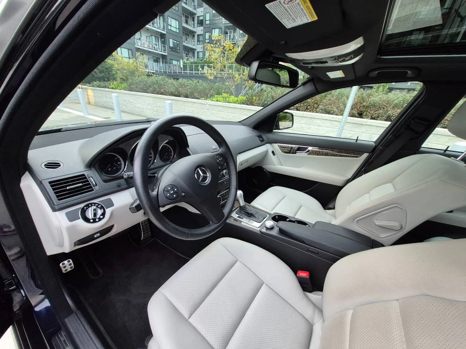 2009 Mercedes-Benz W204 C-Class - Image 10 of 18