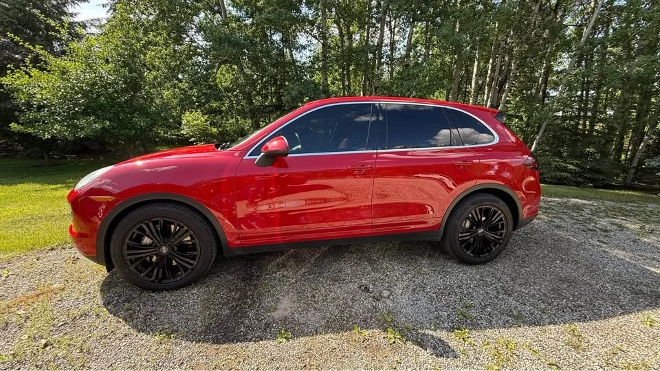 2014 Porsche 958 Cayenne S - Image 2 of 10