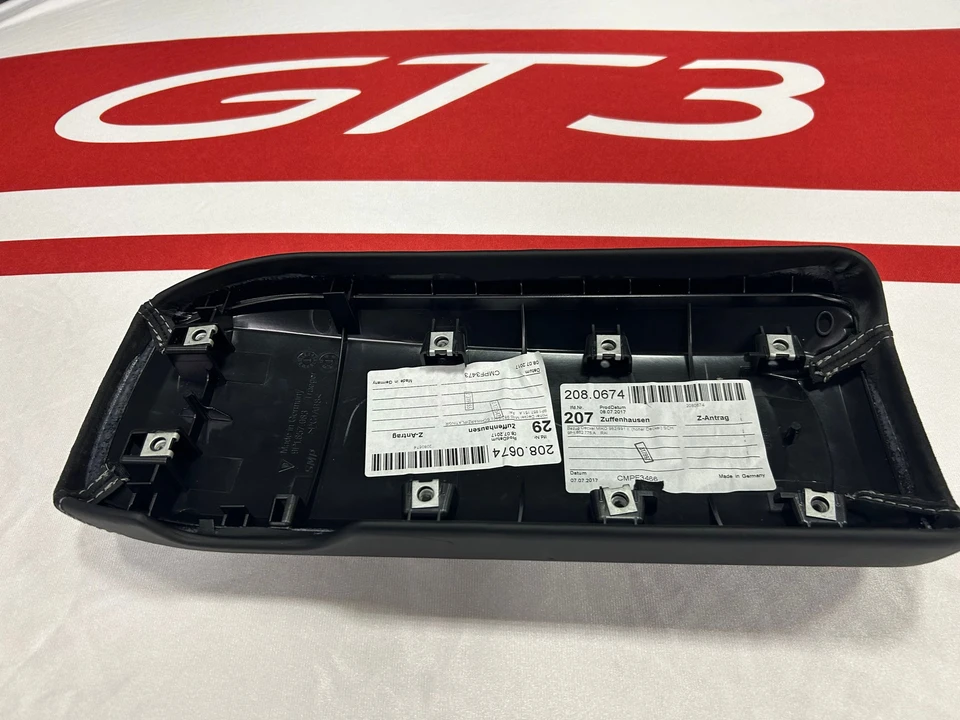 2014 Parts & Memorabilia Seats & Interior - Image 5 of 10