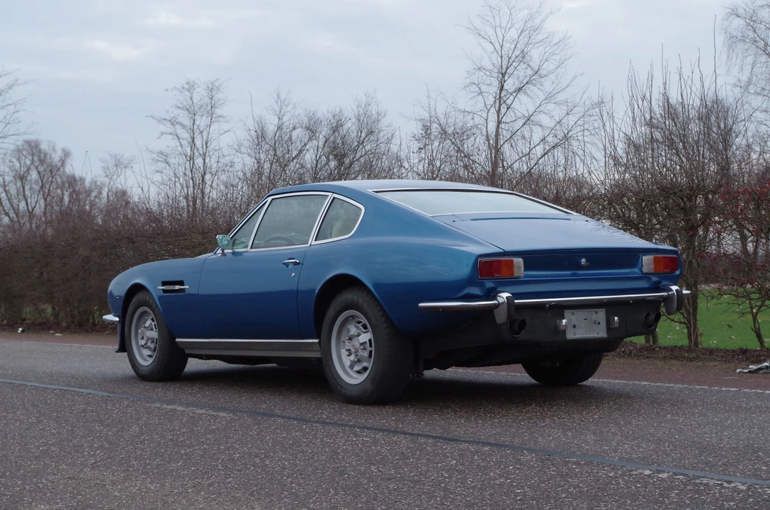 Aston Martin AM V8 - Image 10 of 22