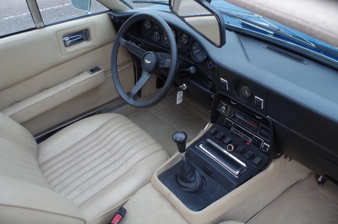 Aston Martin AM V8 - Image 19 of 22