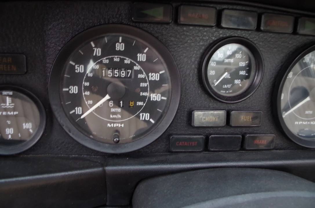 Aston Martin AM V8 - Image 20 of 22