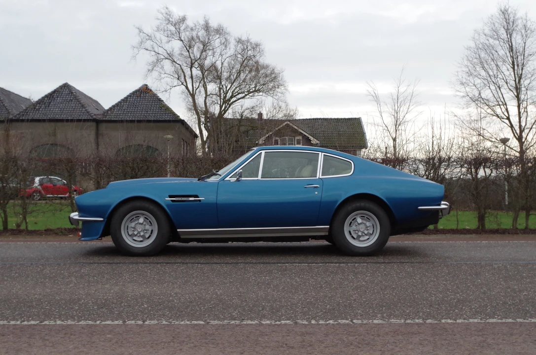Aston Martin AM V8 - Image 5 of 22