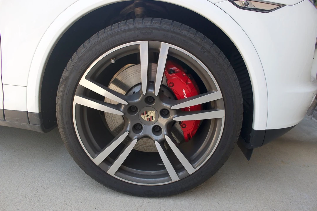2013 Porsche 958 Cayenne Turbo - Image 9 of 31