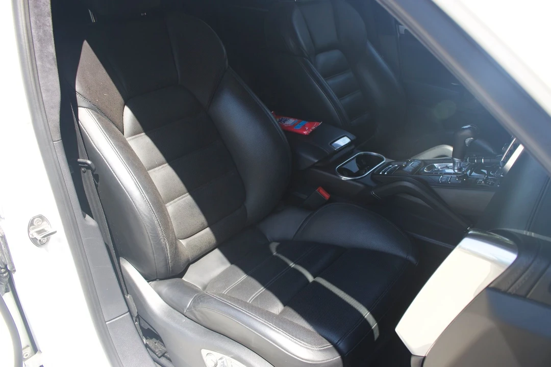 2013 Porsche 958 Cayenne Turbo - Image 11 of 31