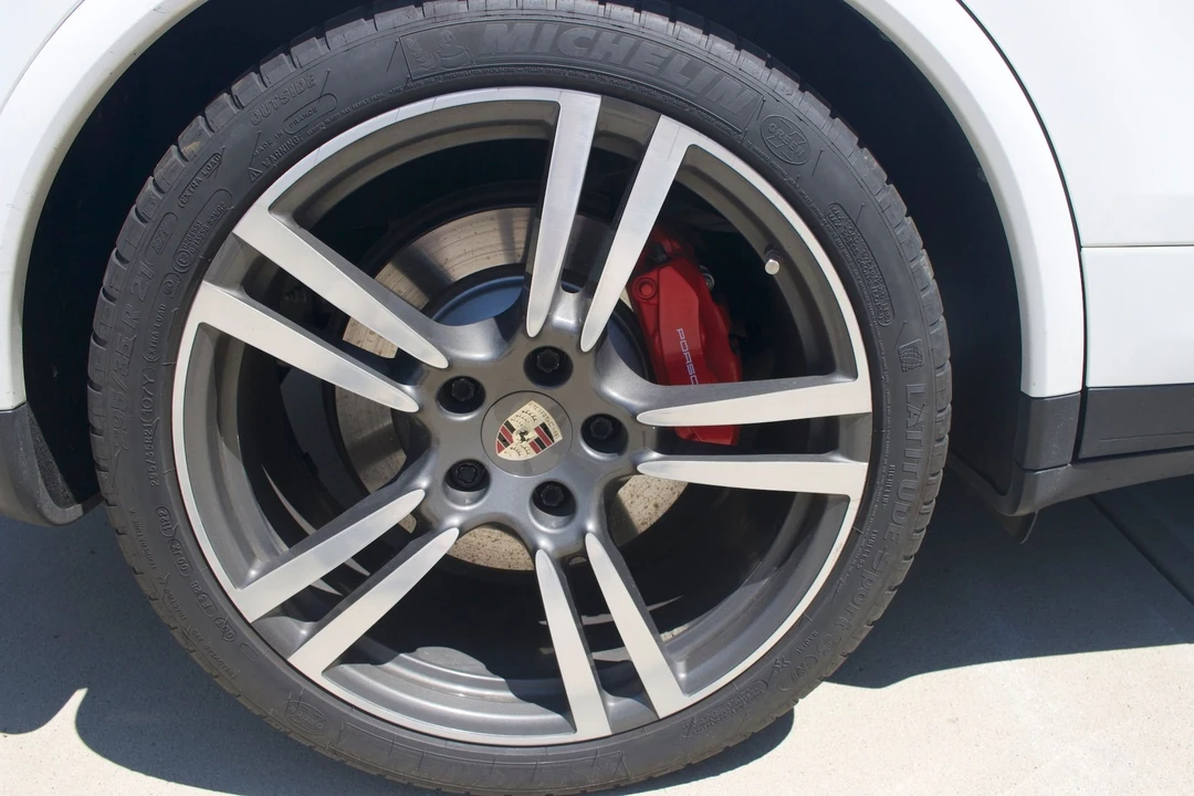 2013 Porsche 958 Cayenne Turbo - Image 12 of 31