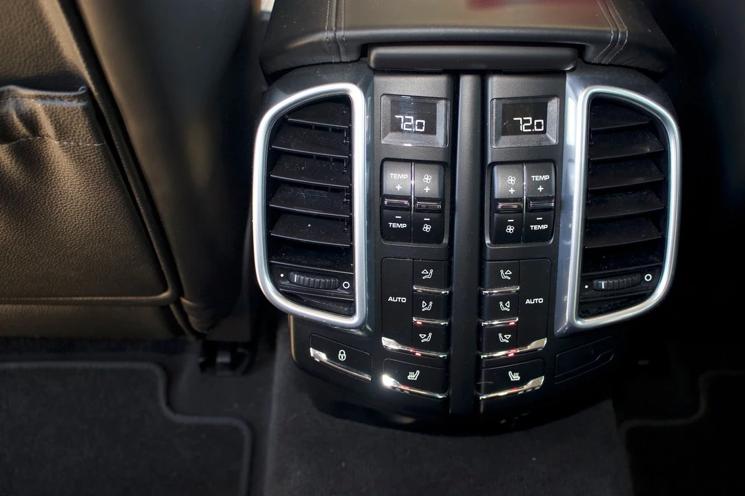 2013 Porsche 958 Cayenne Turbo - Image 25 of 31