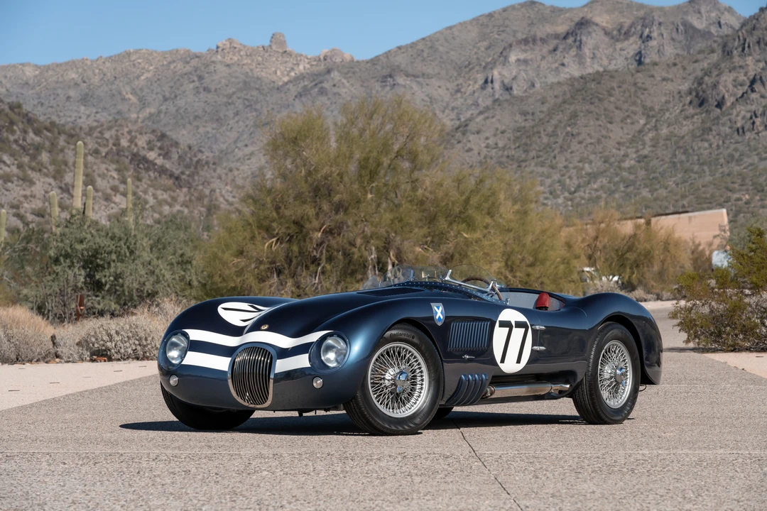 Jaguar Replica - Image 5 of 31