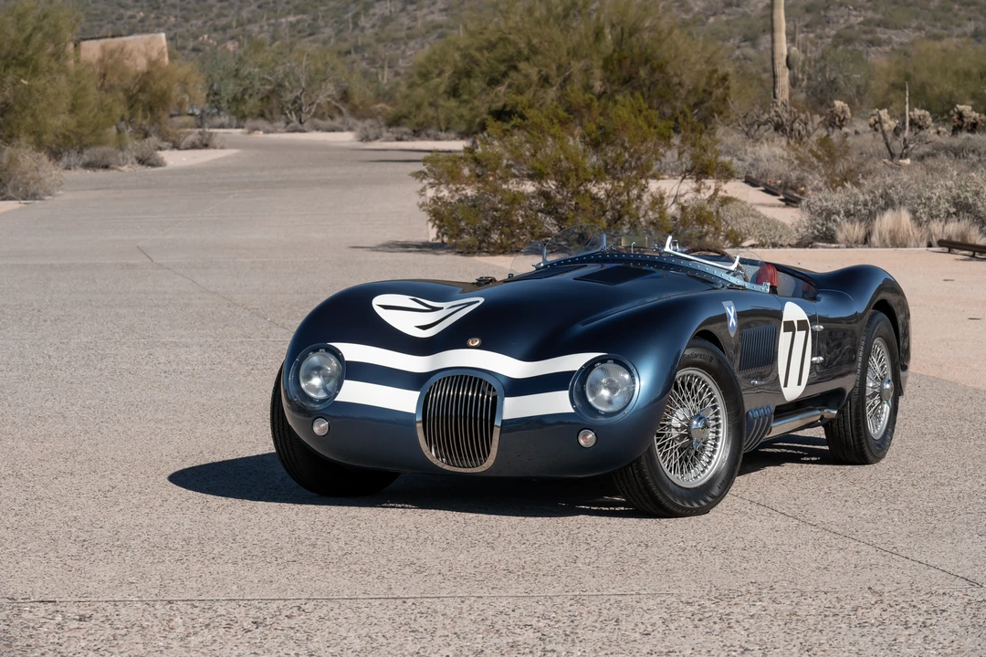 Jaguar Replica - Image 8 of 31