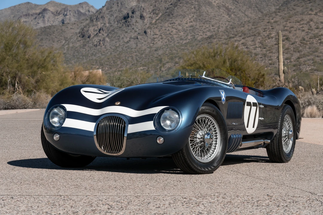 Jaguar Replica - Image 2 of 31