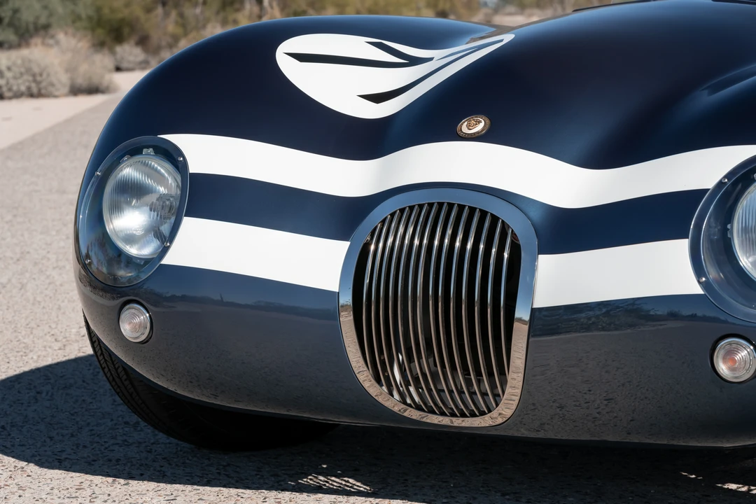 Jaguar Replica - Image 28 of 31