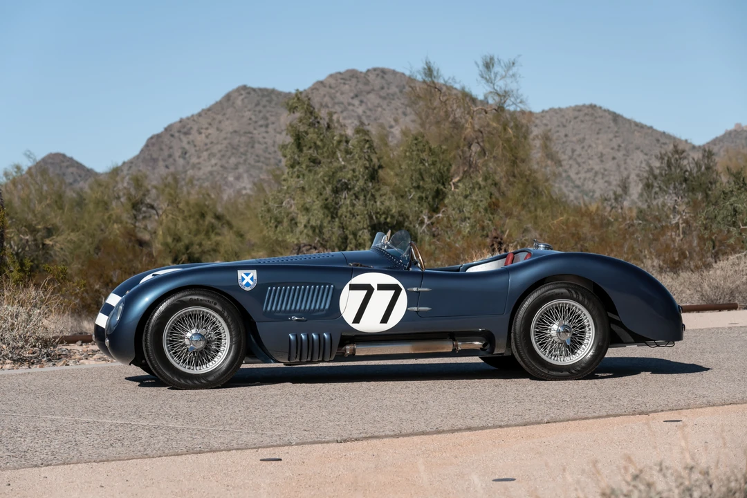 Jaguar Replica - Image 9 of 31