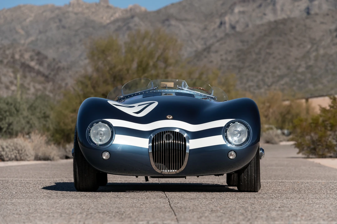 Jaguar Replica - Image 25 of 31
