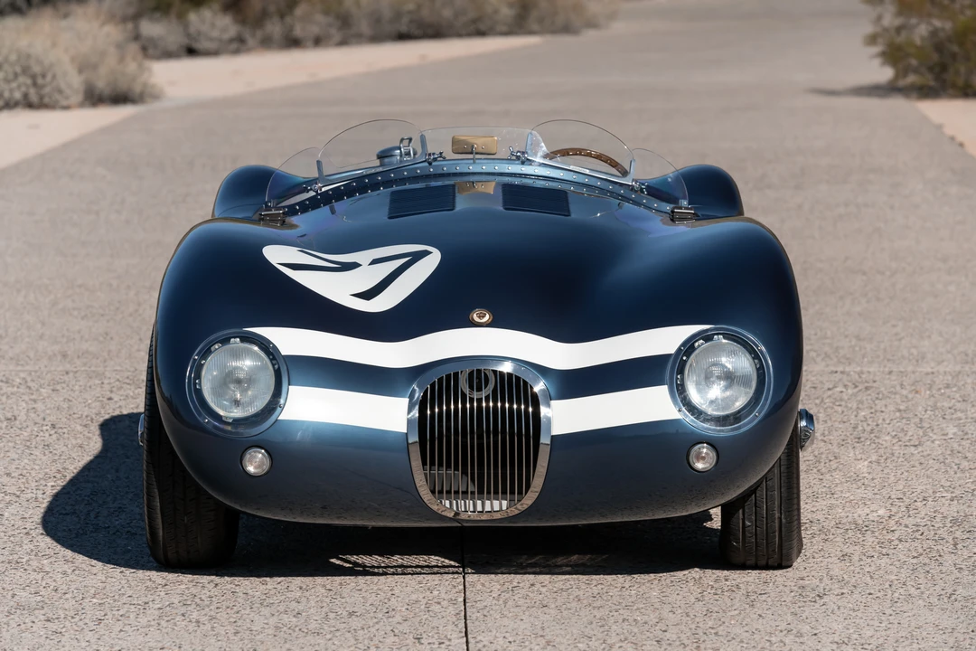 Jaguar Replica - Image 27 of 31