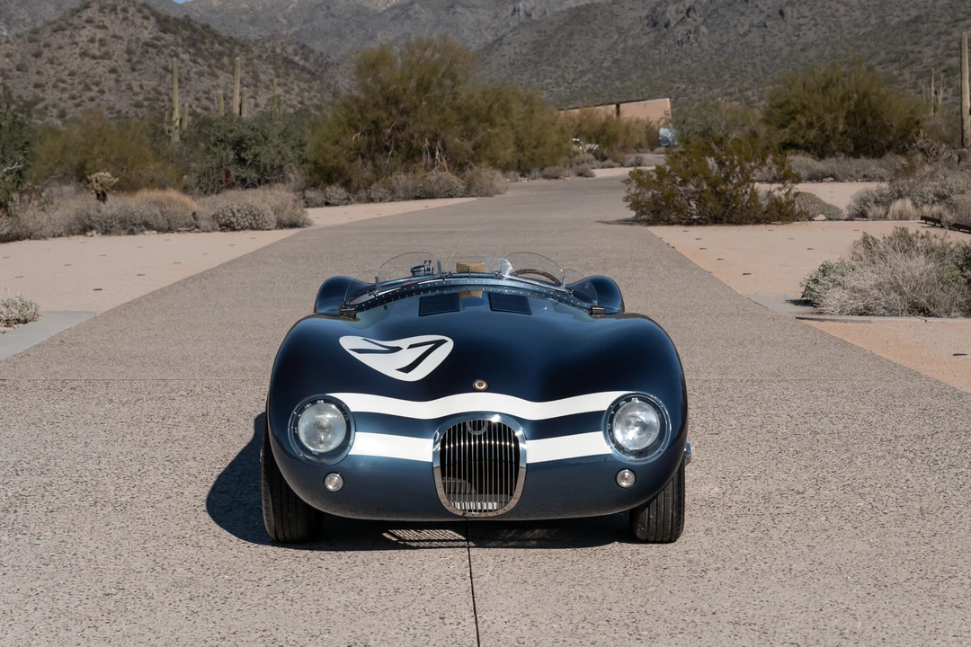 Jaguar Replica - Image 26 of 31