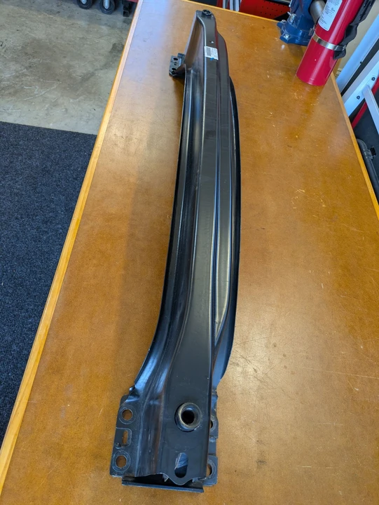 2011 Parts & Memorabilia Bodywork - Image 3 of 4