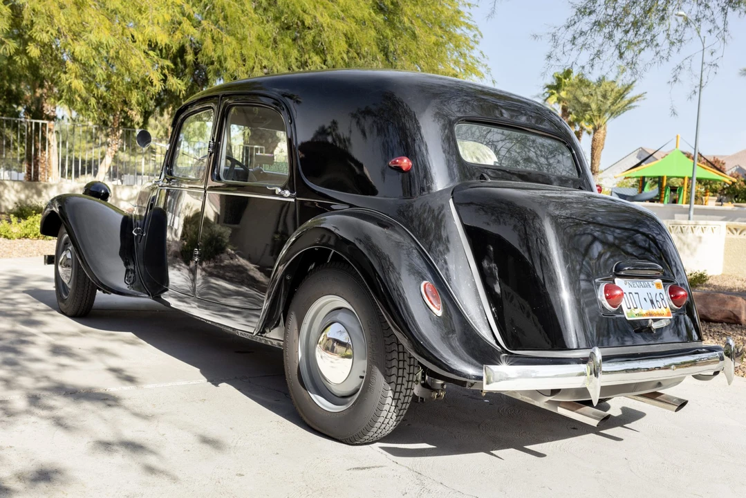 1954 Citroen Traction Avant - Image 7 of 31
