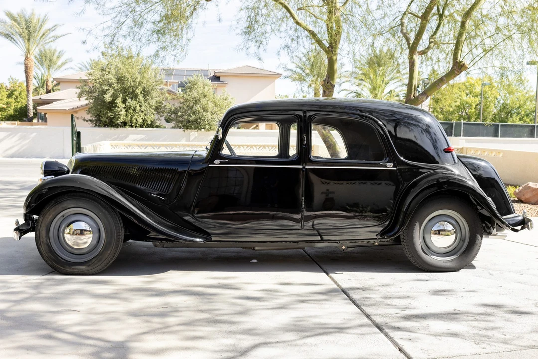 1954 Citroen Traction Avant - Image 8 of 31