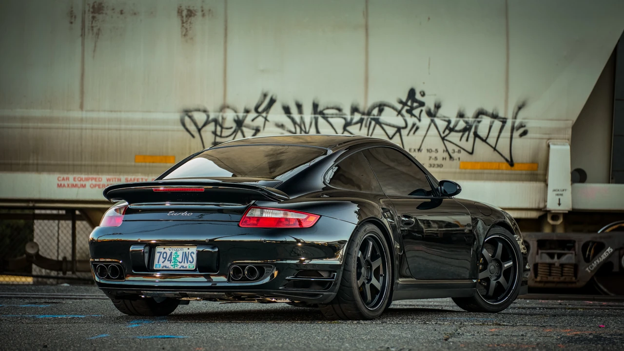 2007 Porsche 997 Turbo - Image 8 of 31
