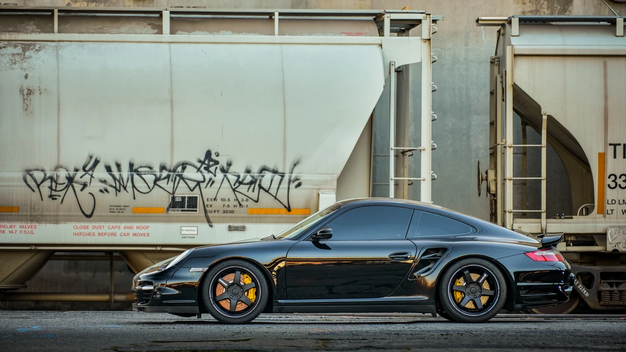 2007 Porsche 997 Turbo - Image 4 of 31