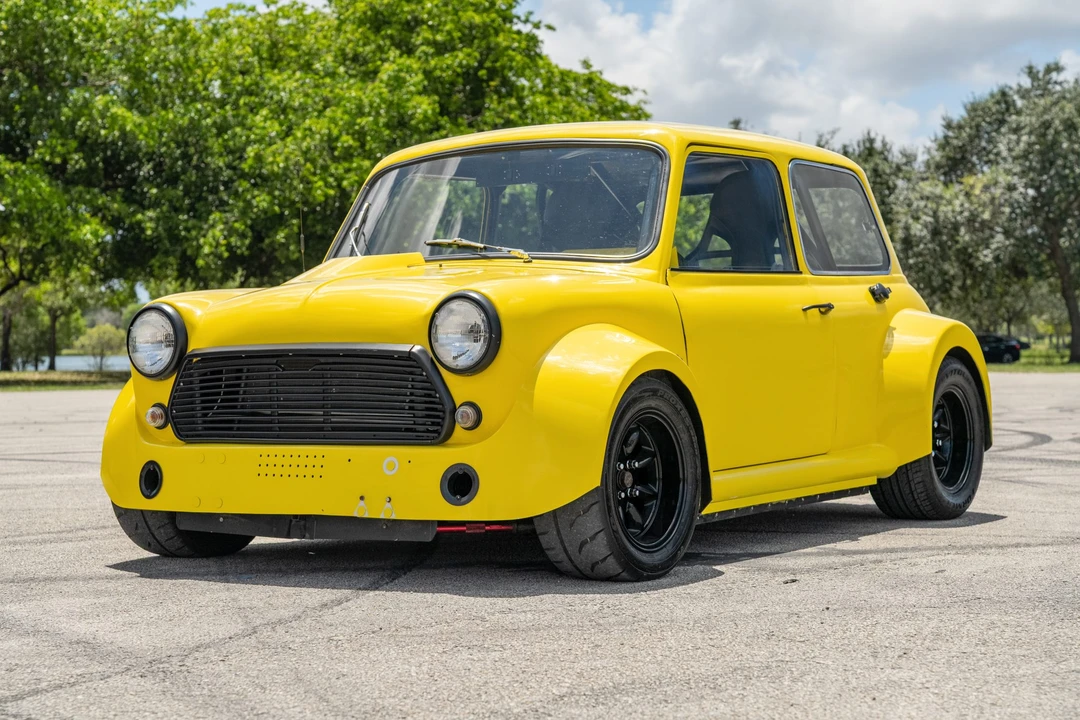 Mini Mini Mark III - Image 2 of 31