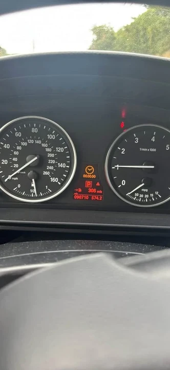 2010 BMW E60 5 Series Sedan - Image 4 of 6