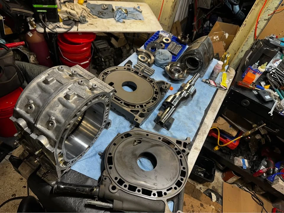 Parts & Memorabilia Engines - Image 6 of 9