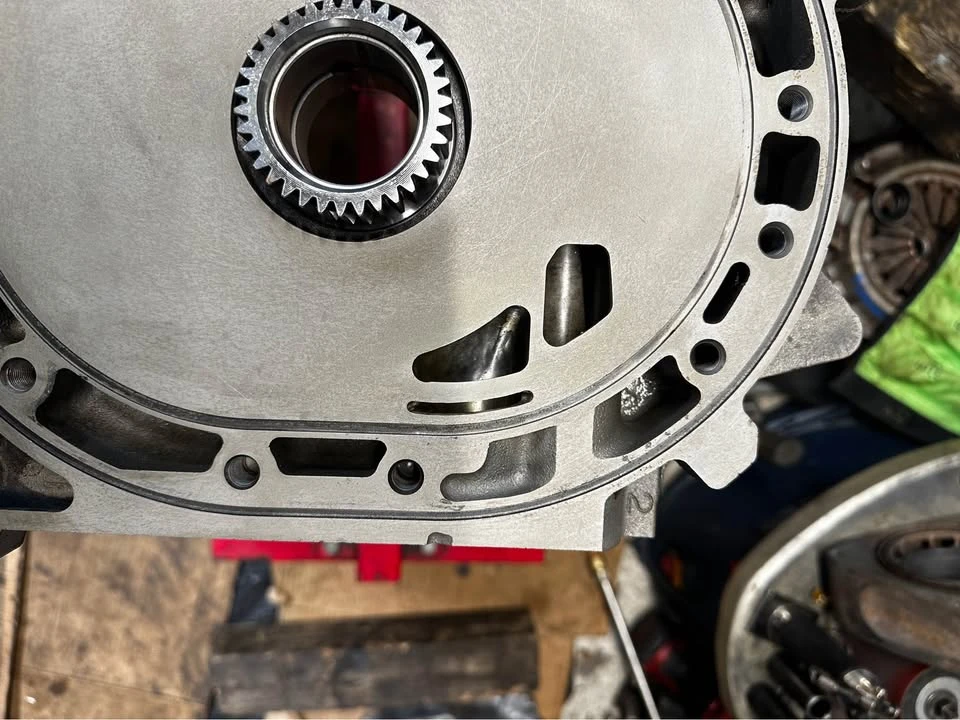 Parts & Memorabilia Engines - Image 5 of 9