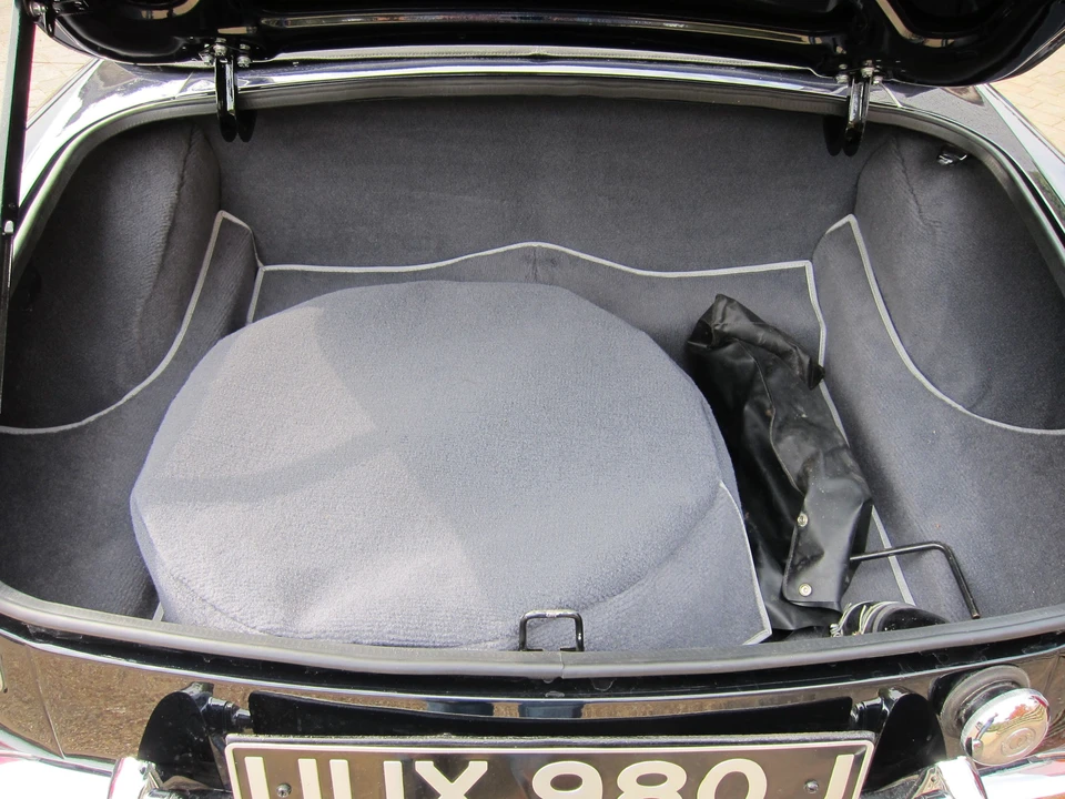2010 MG MGB Roadster - Image 30 of 31