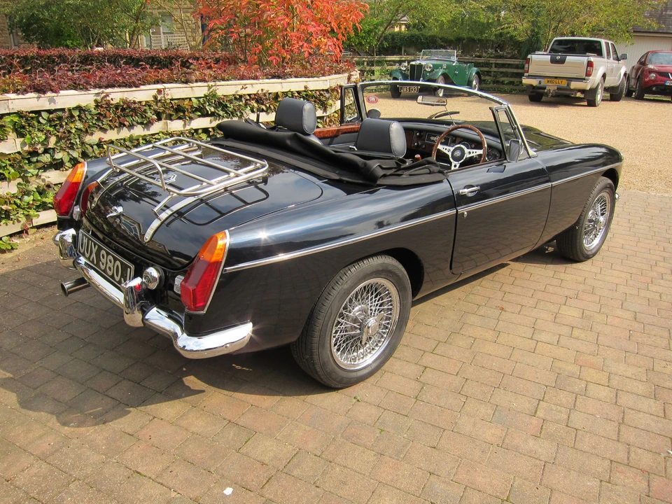 2010 MG MGB Roadster - Image 12 of 31