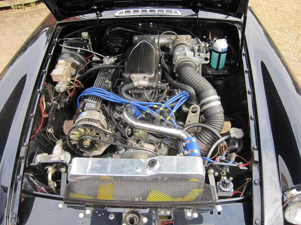 2010 MG MGB Roadster - Image 2 of 31
